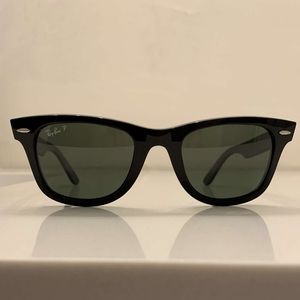 Brand new Ray Ban Wayfarer Sunglasses